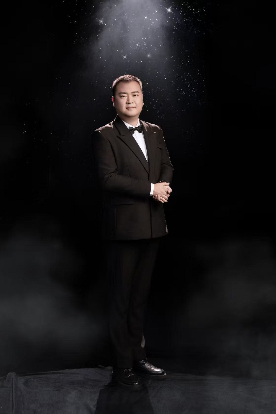新郎正装照
